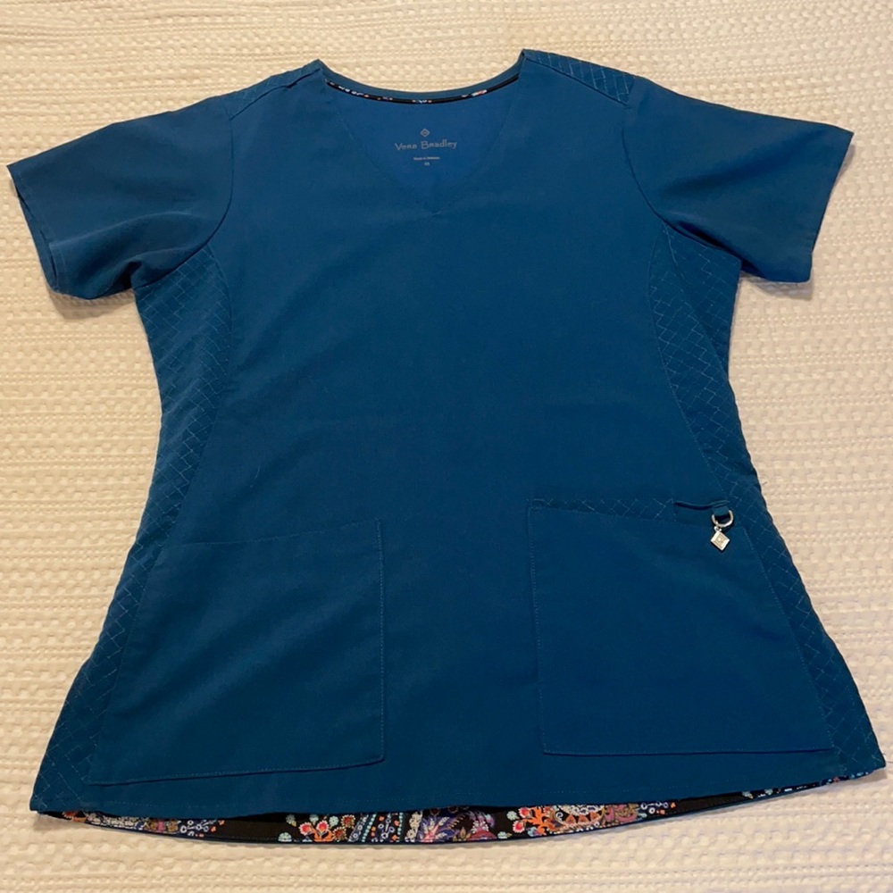 Vera Bradley scrub top